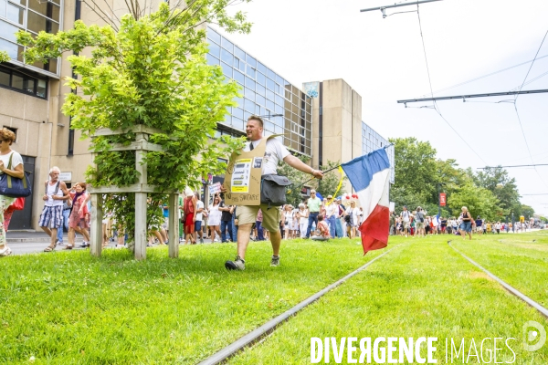 Avignon manifestation contre le passe sanitaire