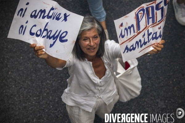 Manifestation contre le pass sanitaire à Marseille