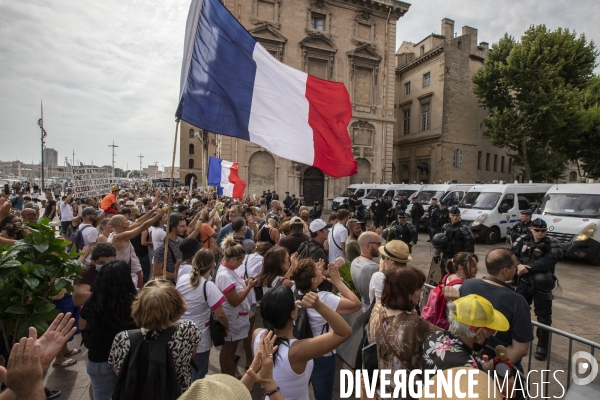 Manifestation contre le pass sanitaire à Marseille