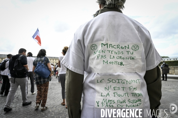 Manifestation contre le projet de passe sanitaire, à Paris le 24 juillet 2021. Demonstration against sanitary pass.