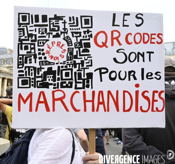 Manifestation contre le projet de passe sanitaire, à Paris le 24 juillet 2021. Demonstration against sanitary pass.