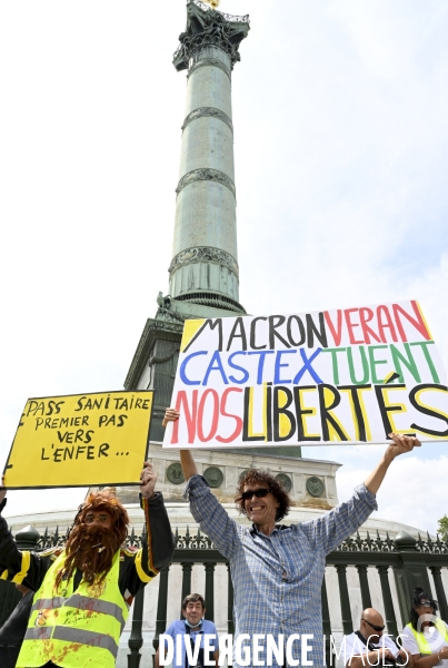 Manifestation contre le projet de passe sanitaire, à Paris le 24 juillet 2021. Demonstration against sanitary pass.