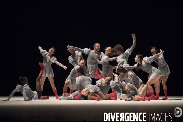 One Of Four Periods In Time de Tânia Carvalho - Ballet national de Marseille