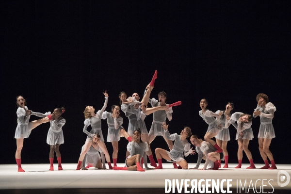 One Of Four Periods In Time de Tânia Carvalho - Ballet national de Marseille