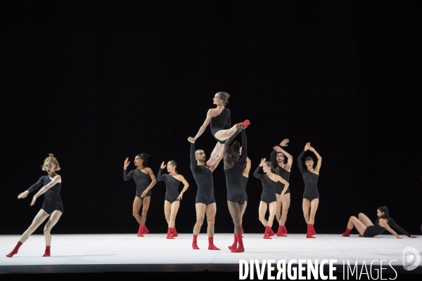 One Of Four Periods In Time de Tânia Carvalho - Ballet national de Marseille