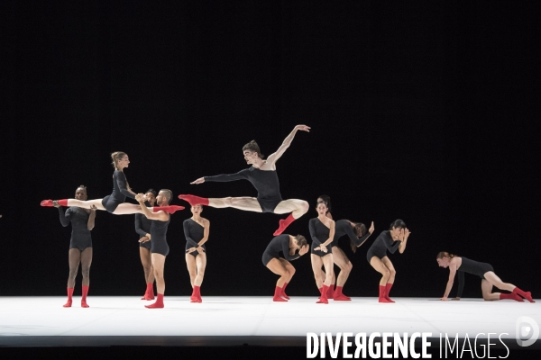 One Of Four Periods In Time de Tânia Carvalho - Ballet national de Marseille