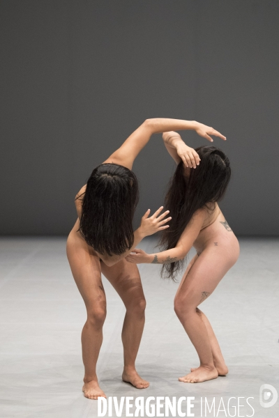 UNRELATED de Daina Ashbee