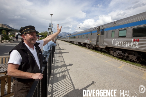 Train le canadien:toronto  vancouver/canada
