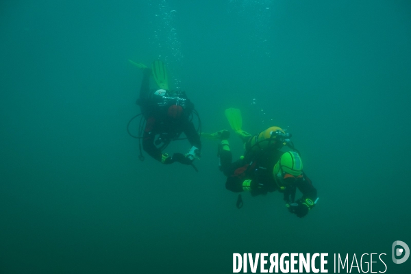 Formation sapeur-pompiers plongeurs  à l INPP de Marseille