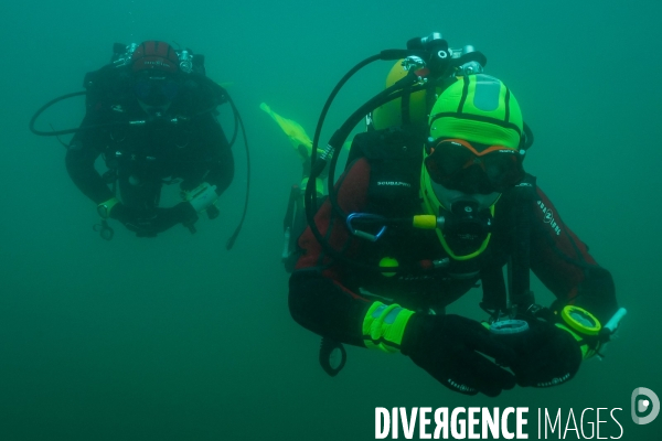 Formation sapeur-pompiers plongeurs  à l INPP de Marseille