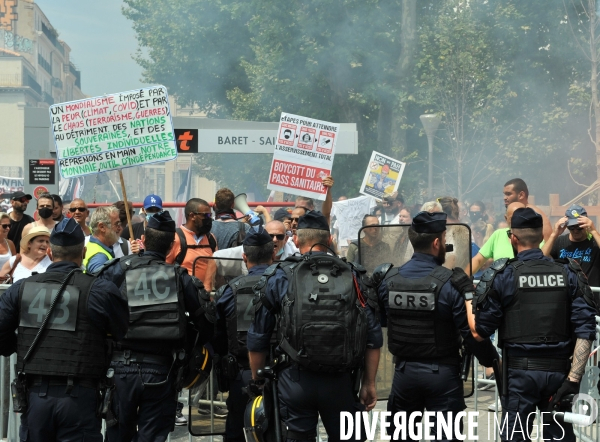 Manifestations contre le pass sanitaire