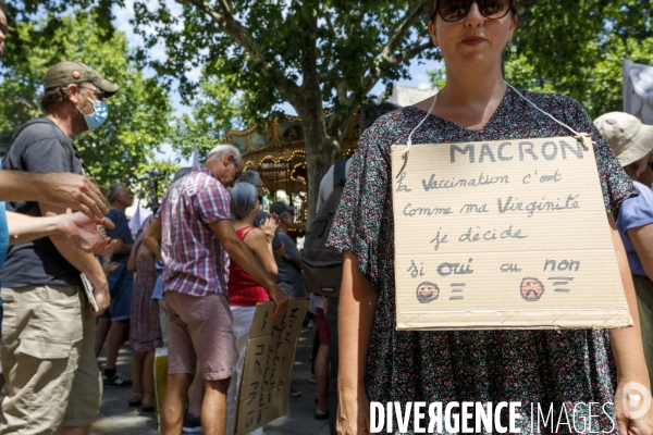 Avignon 31 juillet 2021 manifestation contre le  Pass de la honte 