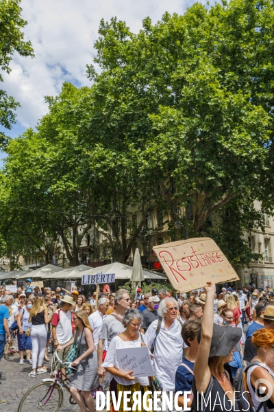 Avignon 31 juillet 2021 manifestation contre le  Pass de la honte 