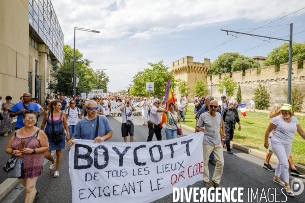 Avignon 31 juillet 2021 manifestation contre le  Pass de la honte 