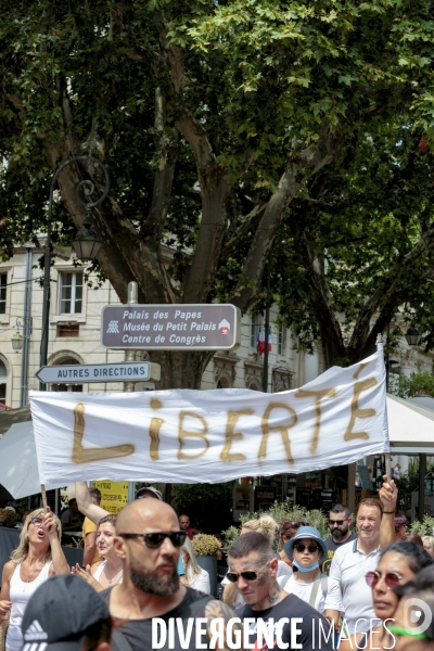 Avignon 31 juillet 2021 manifestation contre le  Pass de la honte 