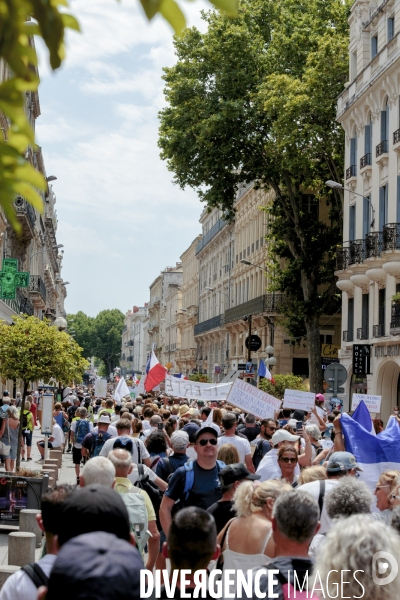 Avignon 31 juillet 2021 manifestation contre le  Pass de la honte 