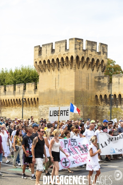 Avignon 31 juillet 2021 manifestation contre le  Pass de la honte 