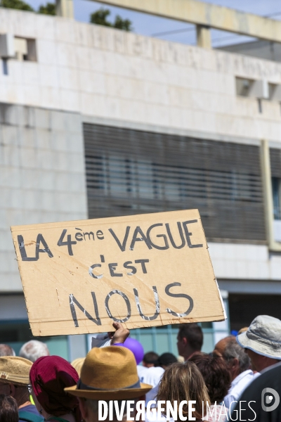 Avignon 31 juillet 2021 manifestation contre le  Pass de la honte 