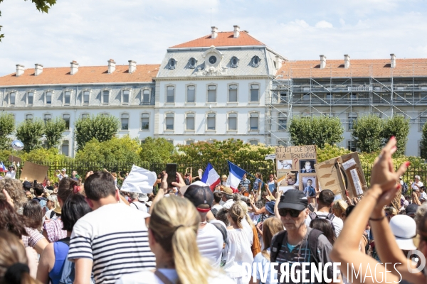 Avignon 31 juillet 2021 manifestation contre le  Pass de la honte 