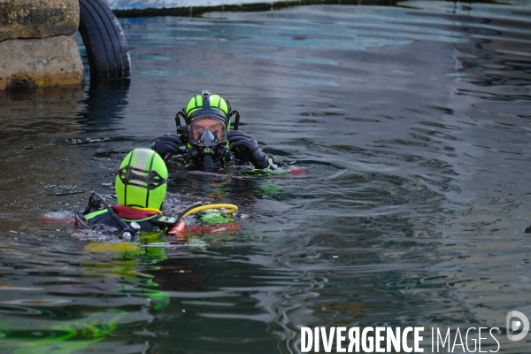 Formation plongeur pour les pompiers à l INPP de Marseille