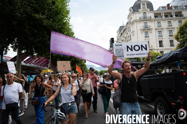 Genève - Manifestation contre le Passe Sanitaire