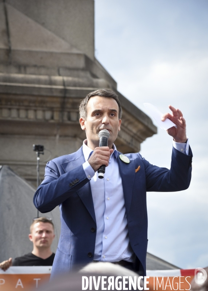 Florian Philippot organise une manifestation contre le projet de passe sanitaire et la vaccination obligatoire, le 31 juillet à Paris. Demonstration against sanitary pass.