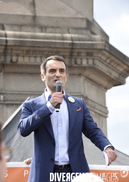 Florian Philippot organise une manifestation contre le projet de passe sanitaire et la vaccination obligatoire, le 31 juillet à Paris. Demonstration against sanitary pass.