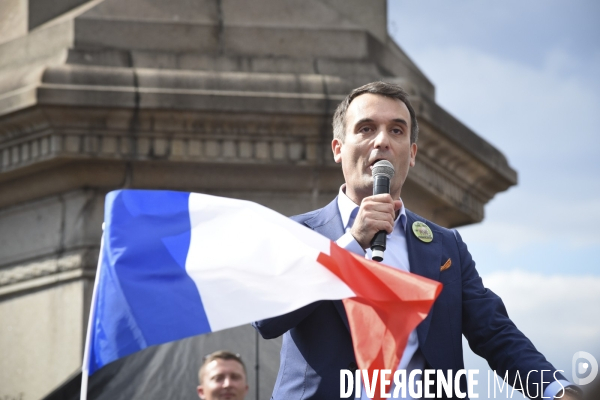 Florian Philippot organise une manifestation contre le projet de passe sanitaire et la vaccination obligatoire, le 31 juillet à Paris. Demonstration against sanitary pass.