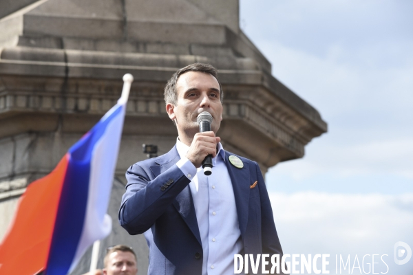 Florian Philippot organise une manifestation contre le projet de passe sanitaire et la vaccination obligatoire, le 31 juillet à Paris. Demonstration against sanitary pass.