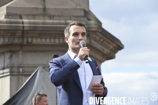 Florian Philippot organise une manifestation contre le projet de passe sanitaire et la vaccination obligatoire, le 31 juillet à Paris. Demonstration against sanitary pass.