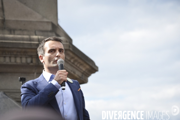 Florian Philippot organise une manifestation contre le projet de passe sanitaire et la vaccination obligatoire, le 31 juillet à Paris. Demonstration against sanitary pass.