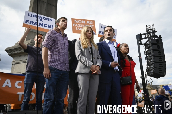 Florian Philippot organise une manifestation contre le projet de passe sanitaire et la vaccination obligatoire, le 31 juillet à Paris. Demonstration against sanitary pass.