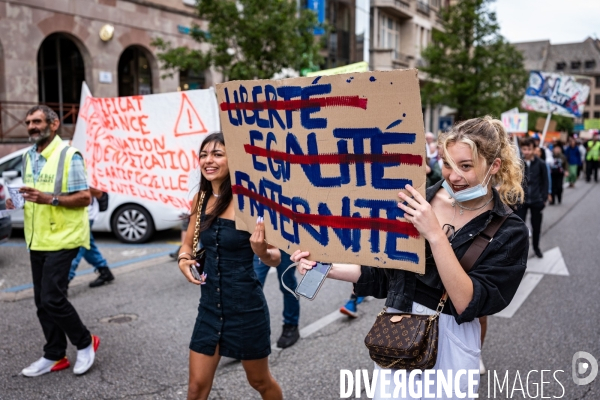 Rodez : manifestation anti-pass sanitaire