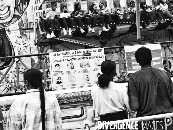 Une fête foraine au temps du pass sanitaire