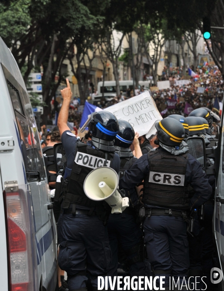 Manifestation contre le vaccin et le pass sanitaire