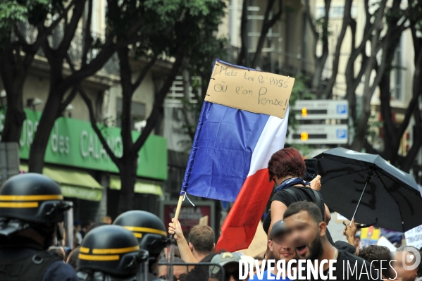 Manifestation contre le vaccin et le pass sanitaire