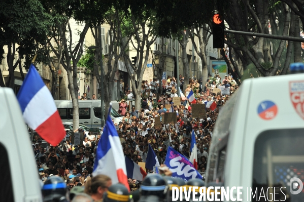 Manifestation contre le vaccin et le pass sanitaire
