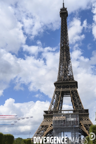 Patrouille de france et tour Eiffel