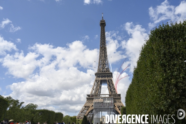 Patrouille de france et tour Eiffel