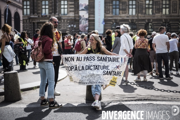 Manifestation contre le pass sanitaire.