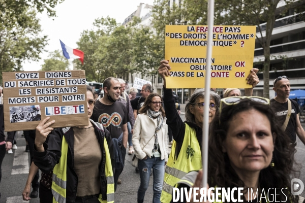 Manifestation contre le pass sanitaire.