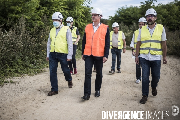 Déplacement d Eric Piolle dans l Essonne.