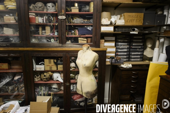L atelier decoration-costumes de l Opera National de Paris.