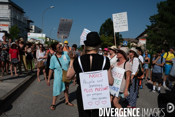 Ferney-Voltaire - Manifestation contre le Passe Sanitaire