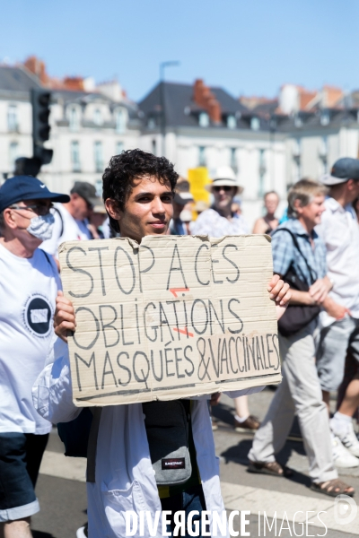 Manifestation contre le pass sanitaire à Nantes