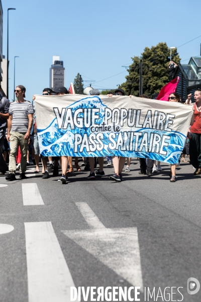 Manifestation contre le pass sanitaire à Nantes