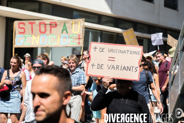 Manifestation contre le pass sanitaire à Nantes