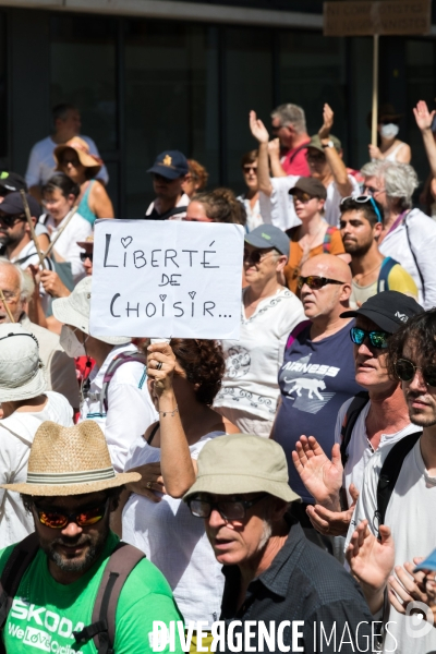 Manifestation contre le pass sanitaire à Nantes