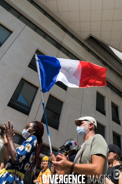 Manifestation contre le pass sanitaire à Nantes