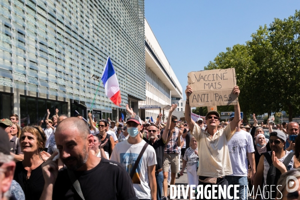 Manifestation contre le pass sanitaire à Nantes